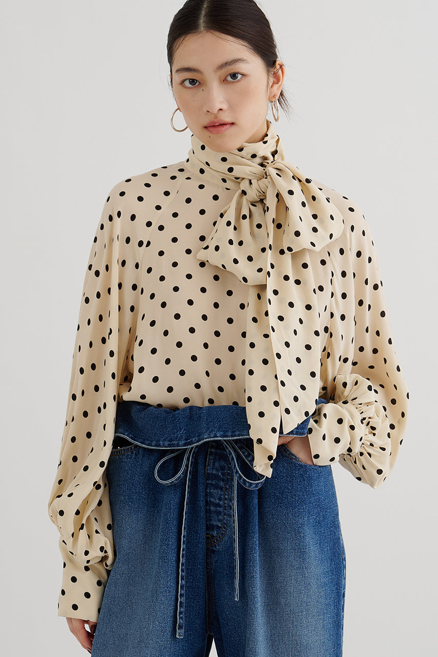 Whim Gazette(ウィム ガゼット)｜ドットボウタイブラウス/ベージュ の
