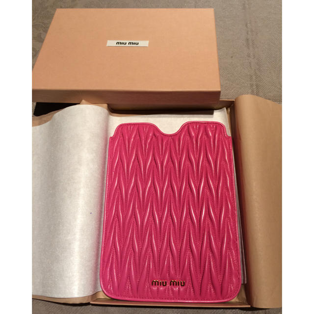 MIU MIU - miumiu iPad mini ケース マトラッセ ピンクの通販 by あみ