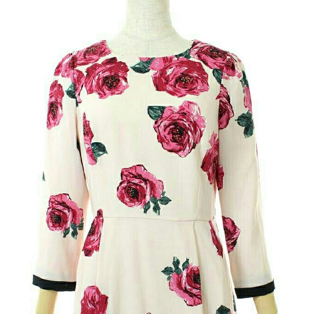 エムズグレイシーバラ柄ワンピース38の通販はau PAY マーケット - 輸入