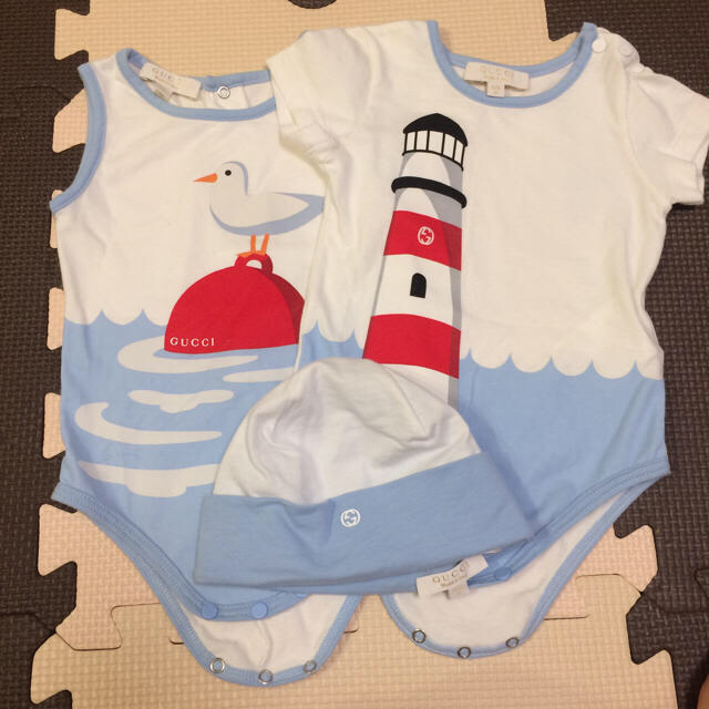 GUCCI 3点セット ベビー服 ボディスーツ 帽子 スタイセット よだれかけ