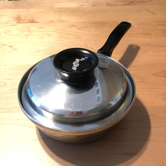 INKOR(インコア)小鍋(本体のみ中古。蓋と取っ手は新品！)の通販 by