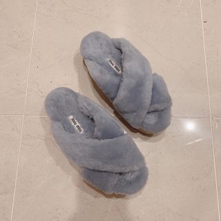 MIU MIU（ファー ・ サンダル）のフリマアイテム一覧