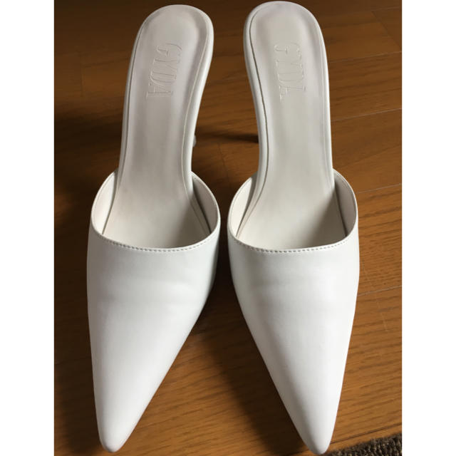 GYDA - ポインテッドミュール白の通販 by ぶひちゃん's shop｜ジェイダ