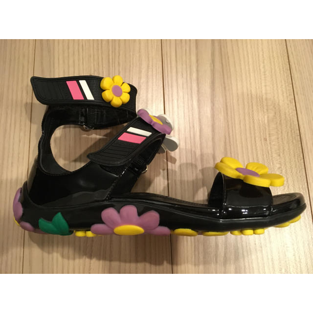 PRADA プラダ サンダル 23.5 ミュール 黒 バラ お花モチーフ 37 PRADA