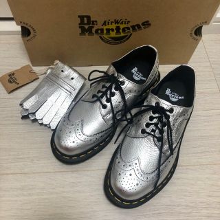 Dr.Martens（ローファー/革靴 ・ シルバー/銀色系）のフリマアイテム一覧