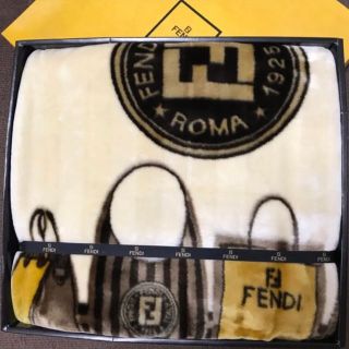 FENDI（毛布）のフリマアイテム一覧