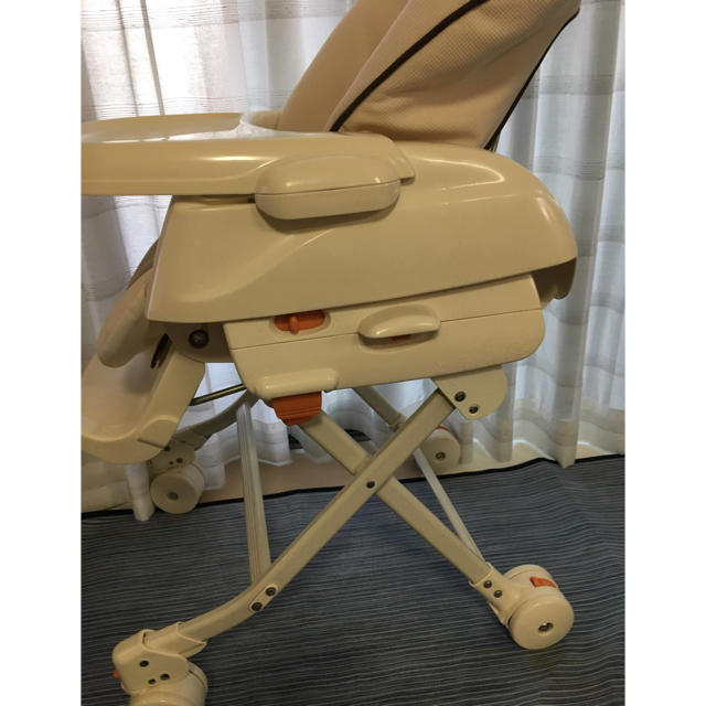 combi - コンビ ハイローチェア くまのプーさん テーブル付きの通販 by