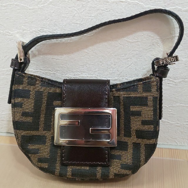 フェンディ ミニクロワッサン マンマ ズッカ ポーチ 稀少フェンディ