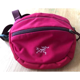 ARC'TERYX（バッグ ・ ピンク/桃色系）のフリマアイテム一覧
