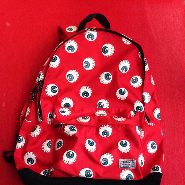 目玉 赤リュックの通販 by プロフィール必読｜ラクマ