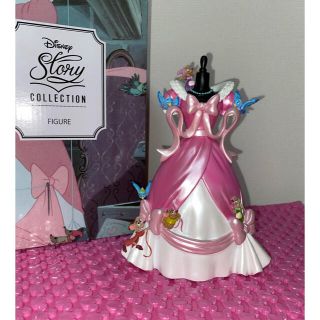 Disney - シンデレラ ピンクドレス フィギュアの通販 by Rinco's shop
