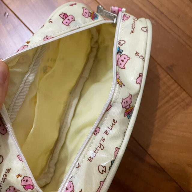 BETTY'S BLUE - べティーズブルー Betty's blue ペンケース ポーチ