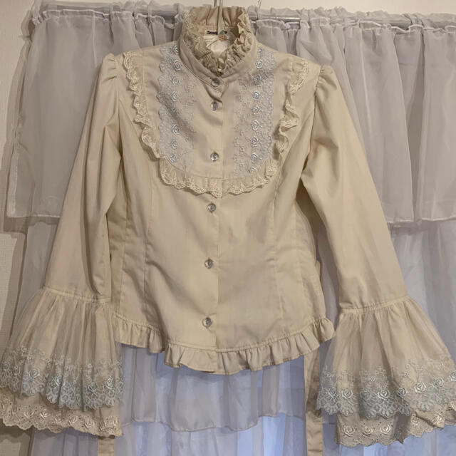 Innocent World - イノセントワールド ブラウス 生成りの通販 by