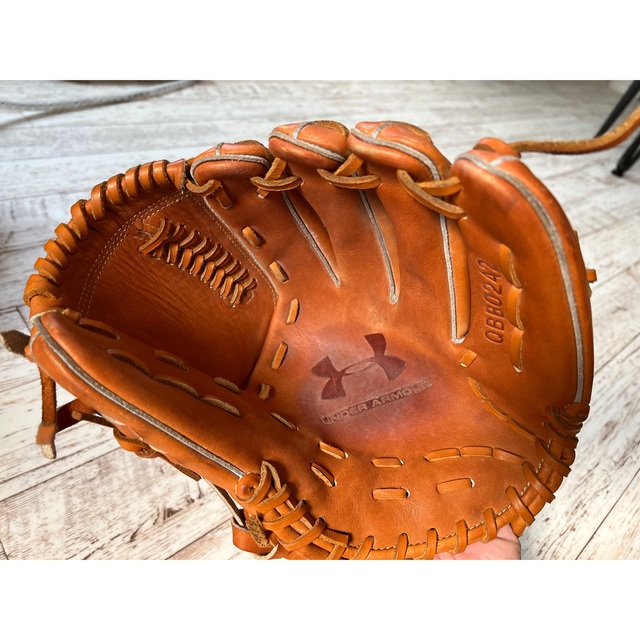 アンダーアーマー 軟式投手用グローブ