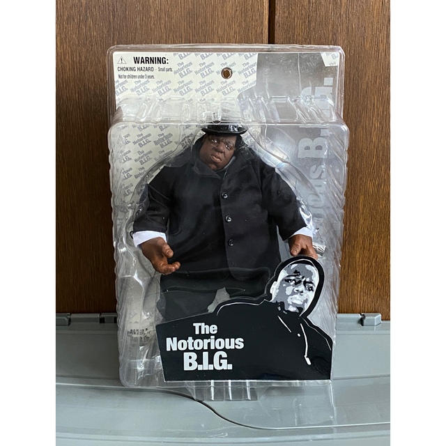 The Notorious B.I.G. フィギュア 黒スーツの通販 by ☆poser's shop