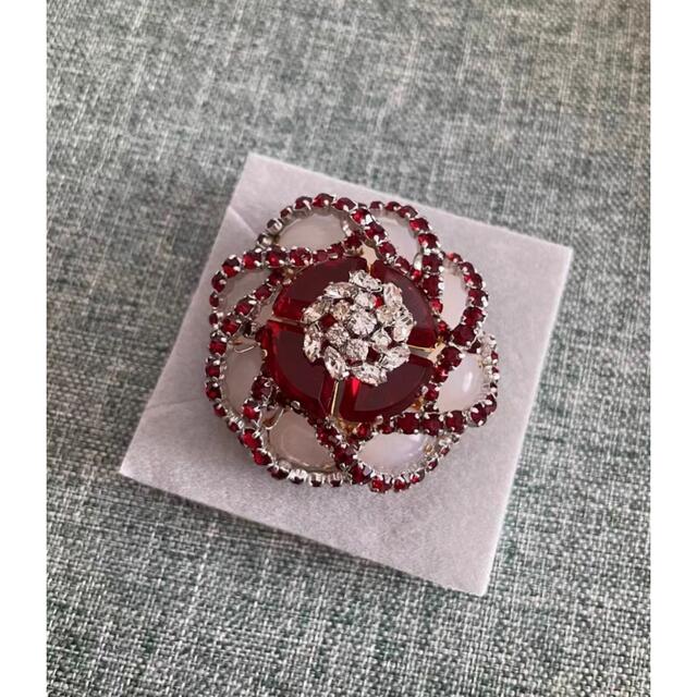 Christian Dior バラのブローチ