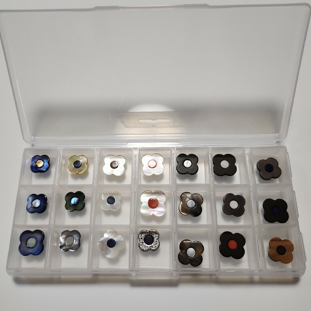 LARDINI - 希少品【LARDINI/ラルディーニ】ブートニエール21個の通販