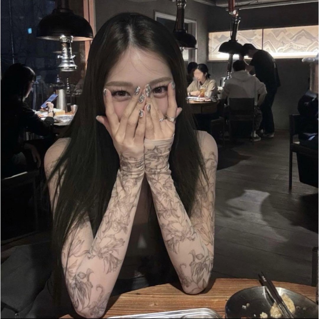 Bubbles - melt the lady メルトザレディ lily tattoo topsの通販 by