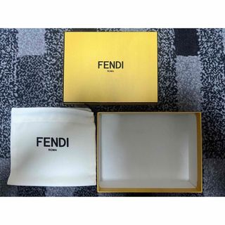 FENDI（ショップ袋 ・ イエロー/黄色系）のフリマアイテム一覧