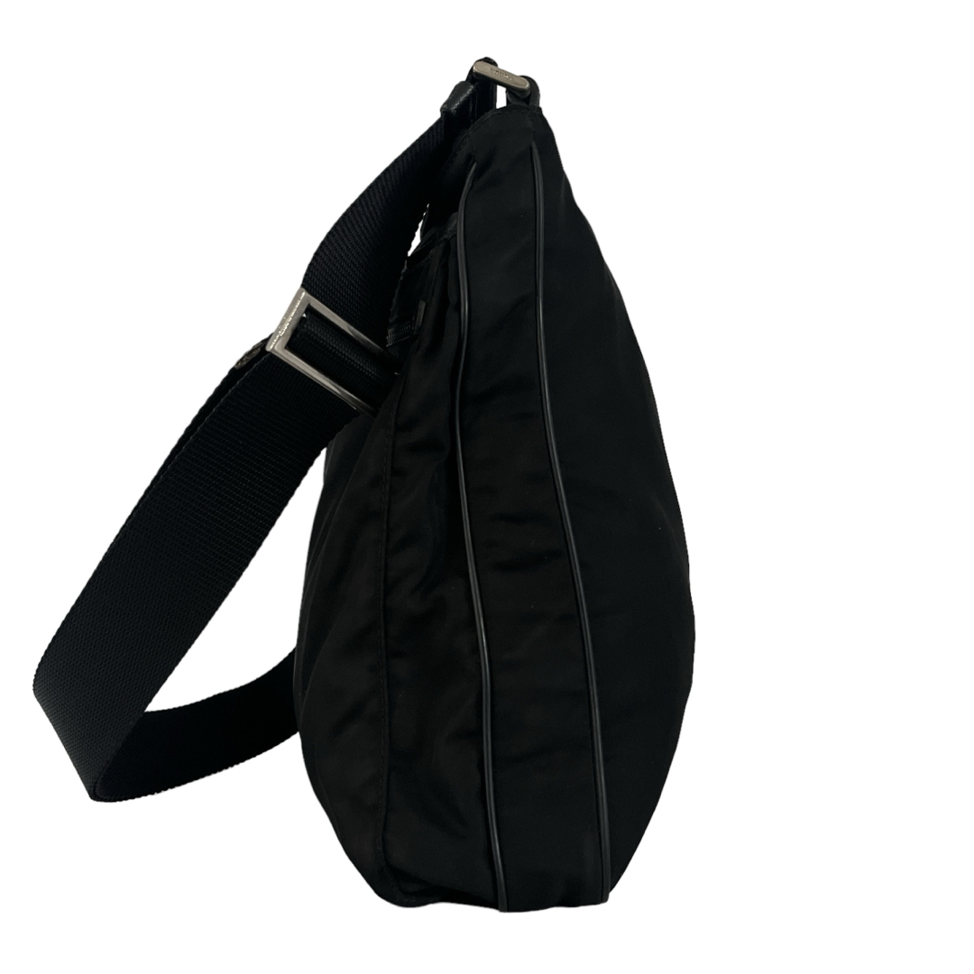 PRADA - 正規品 プラダ ショルダーバッグ 斜めがけ 三角ロゴ ブラック