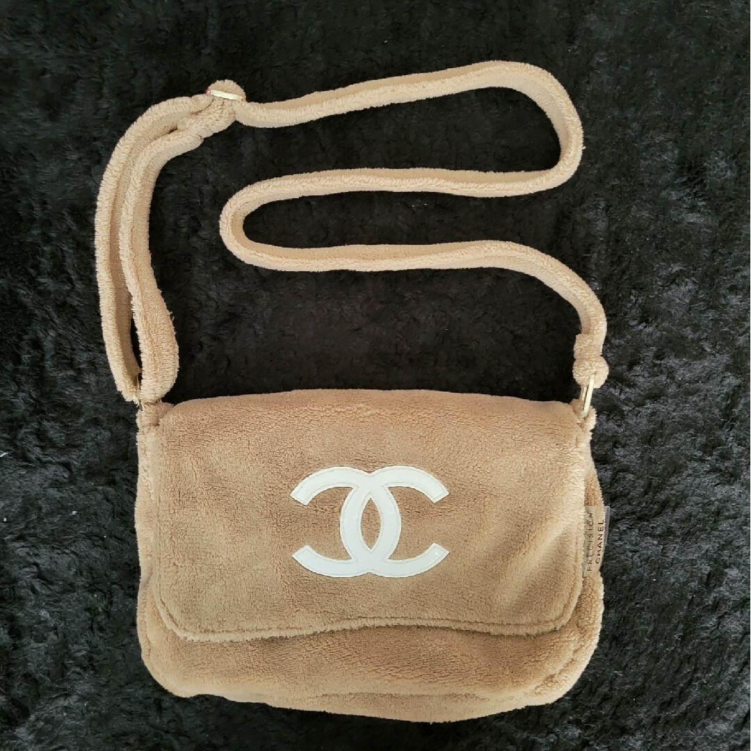 極美品❗CHANEL シャネル 海外ノベルティ ショルダーバッグの通販 by