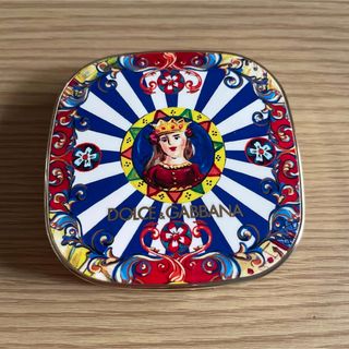 DOLCE&GABBANA（フェイスパウダー）のフリマアイテム一覧