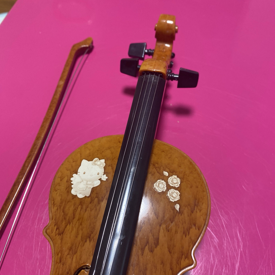 サンリオ - ハローキティ. エンジェル ミニバイオリンの通販 by‬
