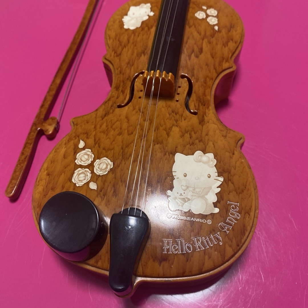 サンリオ - ハローキティ. エンジェル ミニバイオリンの通販 by‬