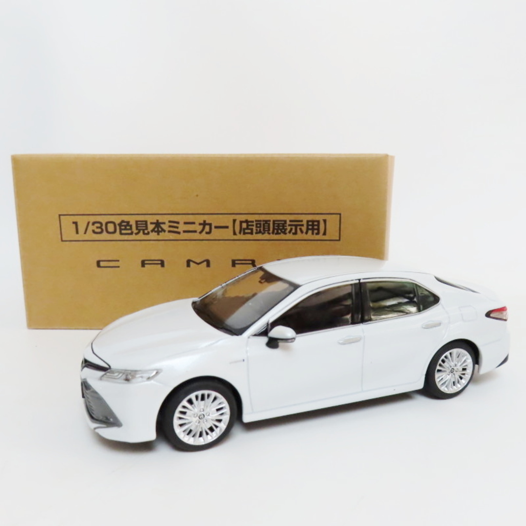 K12-s048 非売品 1/30 トヨタ カムリ プラチナホワイトパールマイカ 色