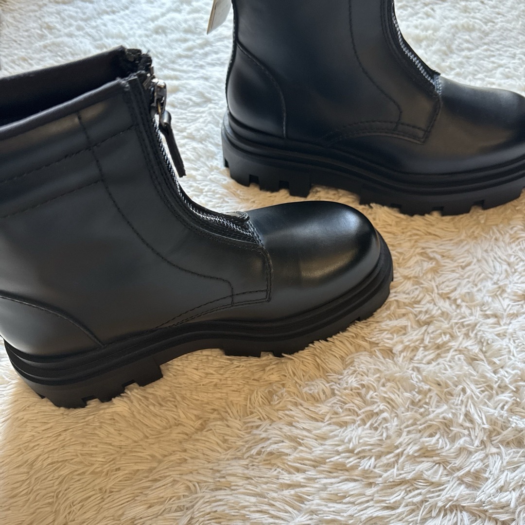 ZARA - ZARA ジッパーチャンキーソールブーツの通販 by Sofiya ｜ザラ