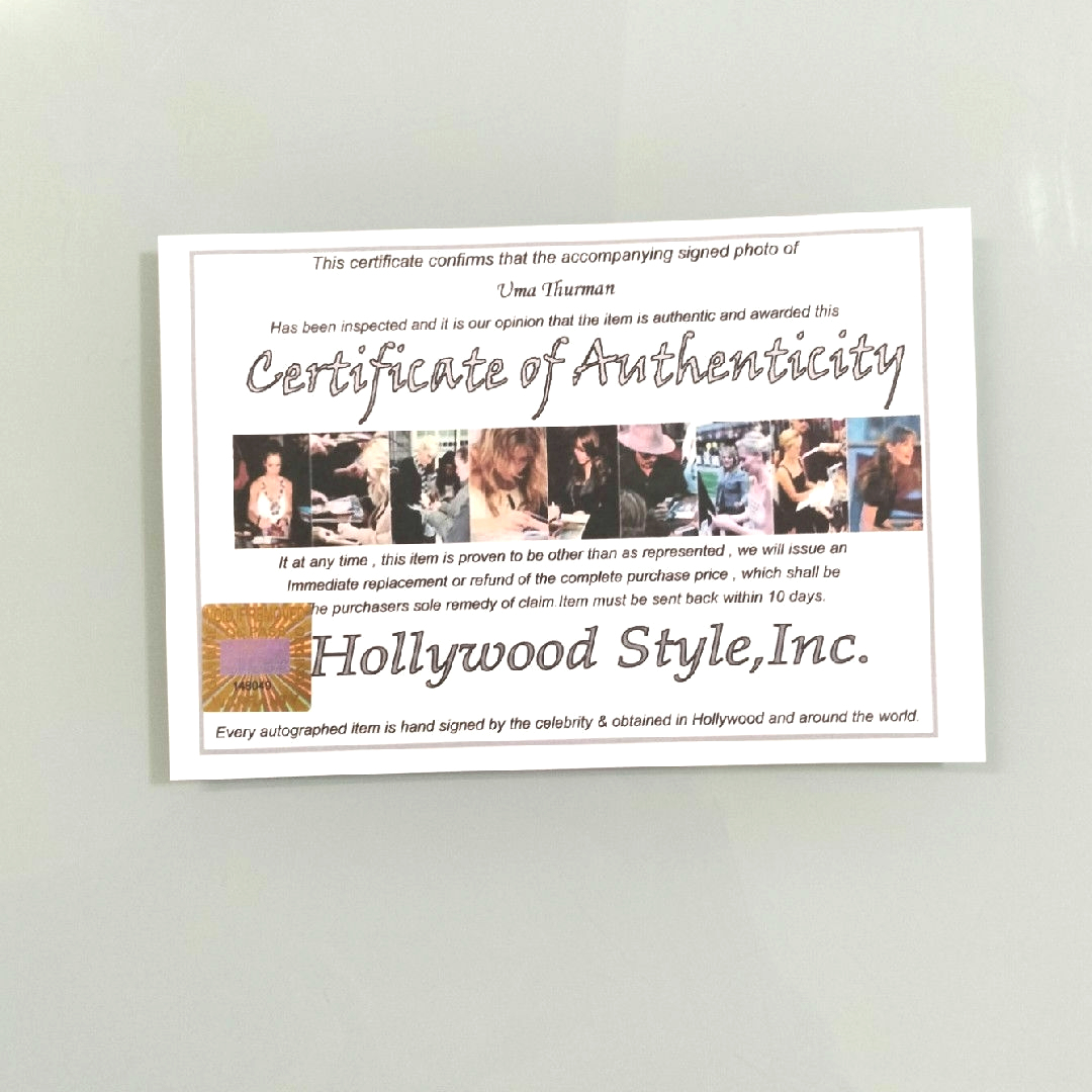 ユマ・サーマン 直筆サイン入り写真【サイズ 20cmX25cm】キル・ビル s8