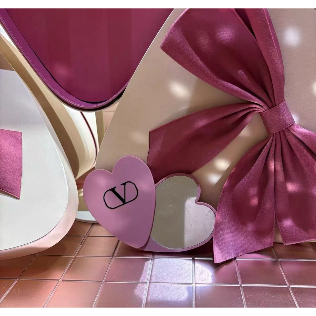 VALENTINO - 最新バート新品ノベルティ ヴァレンティノマグネット付き