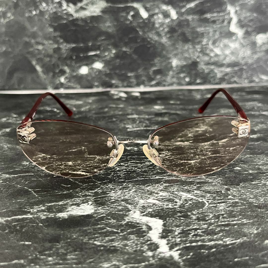CHANEL - シャネル サングラス リムレス ココマーク 赤 シルバー