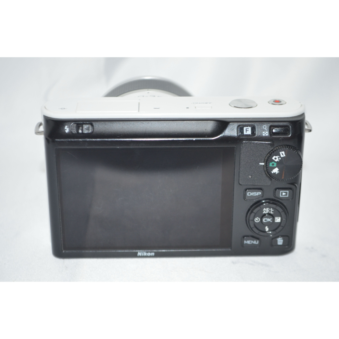 Nikon - ⭐️コンパクトミラーレスカメラ⭐️大人気ホワイト