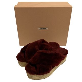 MIU MIU（ファー ・ サンダル）のフリマアイテム一覧