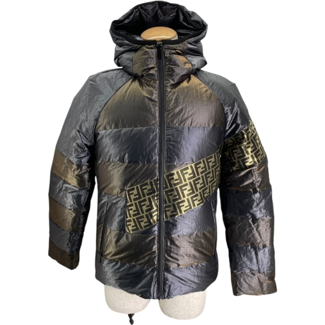 FENDI - フェンディ FENDI FFロゴリバーシブルダウンジャケット FAA659