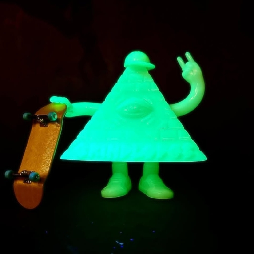 grindlodge グラインドロッヂ ロッヂくん ソフビ 蓄光 新品の通販 by