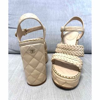 CHANEL（サンダル ・ ゴールド/金色系）のフリマアイテム一覧