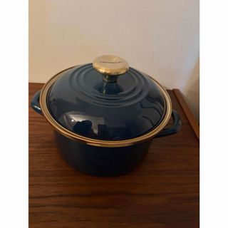 LE CREUSET - ルクルーゼ アップルディッシュ (パイラビット付き)の