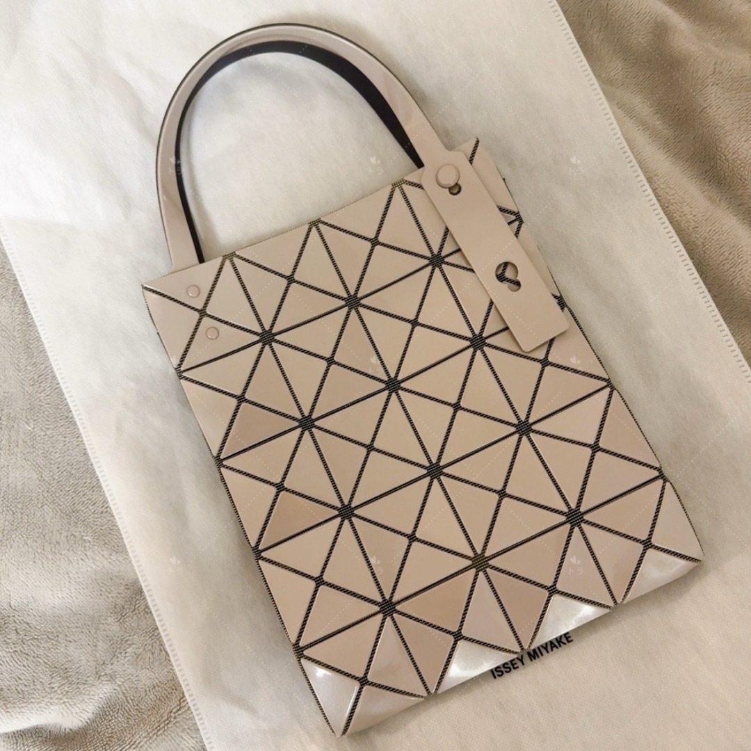 BaoBaoIsseyMiyake - BAO BAO CARAT 9月新作 WHITE BEIGE 大きいサイズ