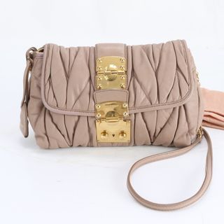 MIU MIU（バッグ ・ ピンク/桃色系）のフリマアイテム一覧