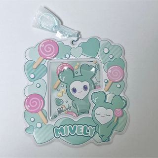 TWICE - TWICE ペンライトの通販 by lemon's shop｜トゥワイスならラクマ