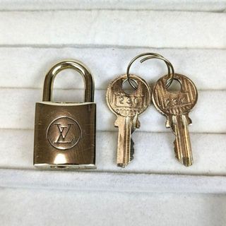 Christian Dior - ディオール、星チャームの通販 by クルテク