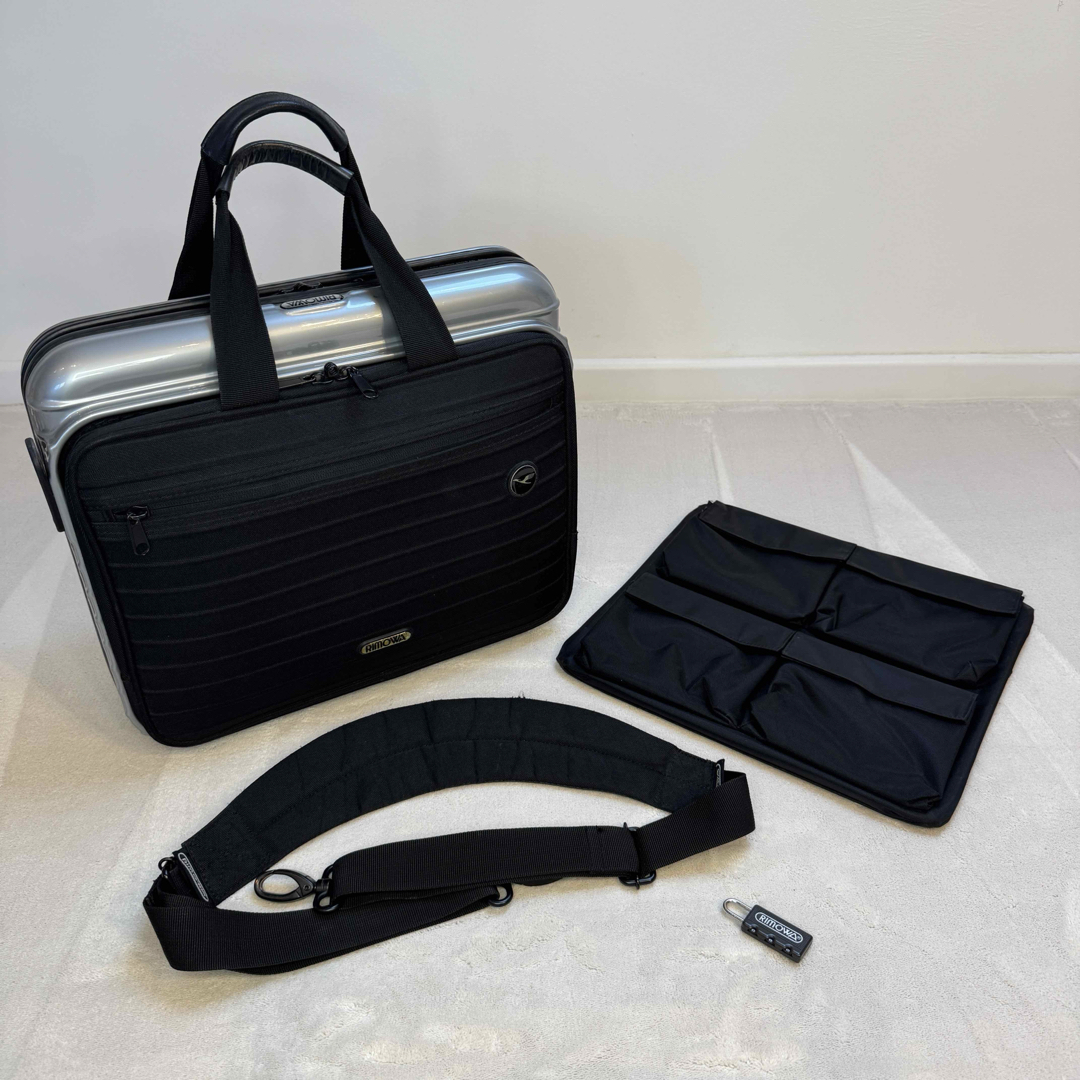 RIMOWA - RIMOWA Lufthansa ノートブックケース 16L シルバー 付属品有