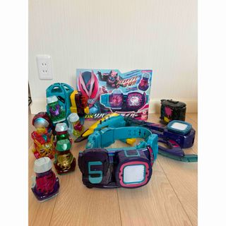 新品・即日発送】デブトラマン4体コンプリートセット フィギュア