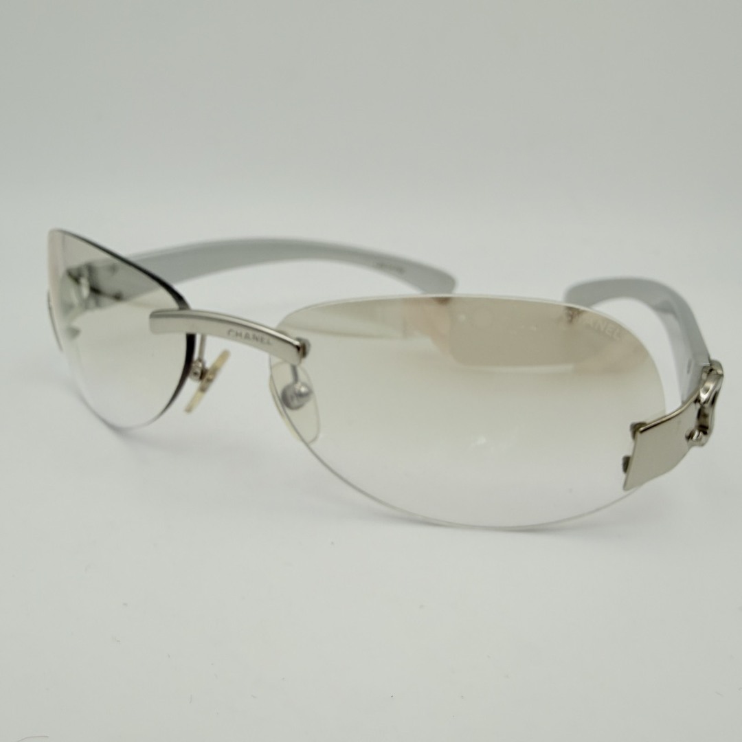 CHANEL - CHANEL（シャネル）ココマーク リムレスサングラス シルバー