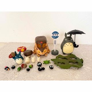 ジブリ - どんぐり共和国 まっくろくろすけ ガチャ トトロの通販 by