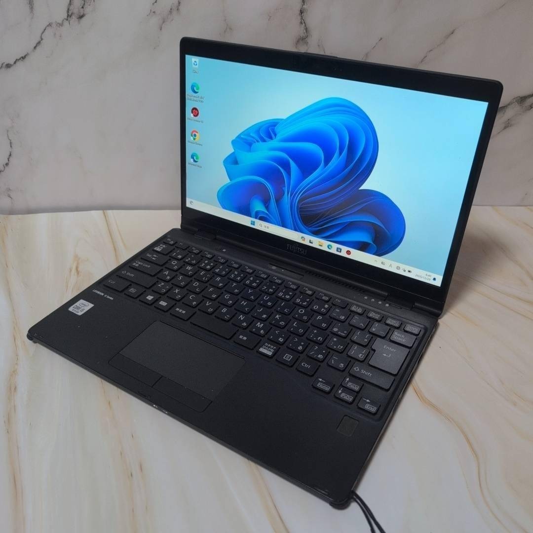 FUJITSU LIFEBOOK i5 8GB256GB タブレットPC カメラの通販 by なおやや