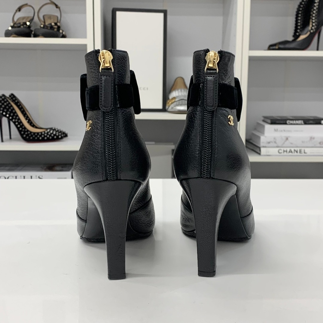 CHANEL - M13027 シャネル ココマーク リボン レザー ベロア ショート