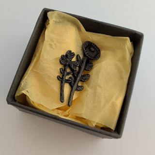 mina perhonen - ミナペルホネン wolf&flower ブローチの通販 by ユニ